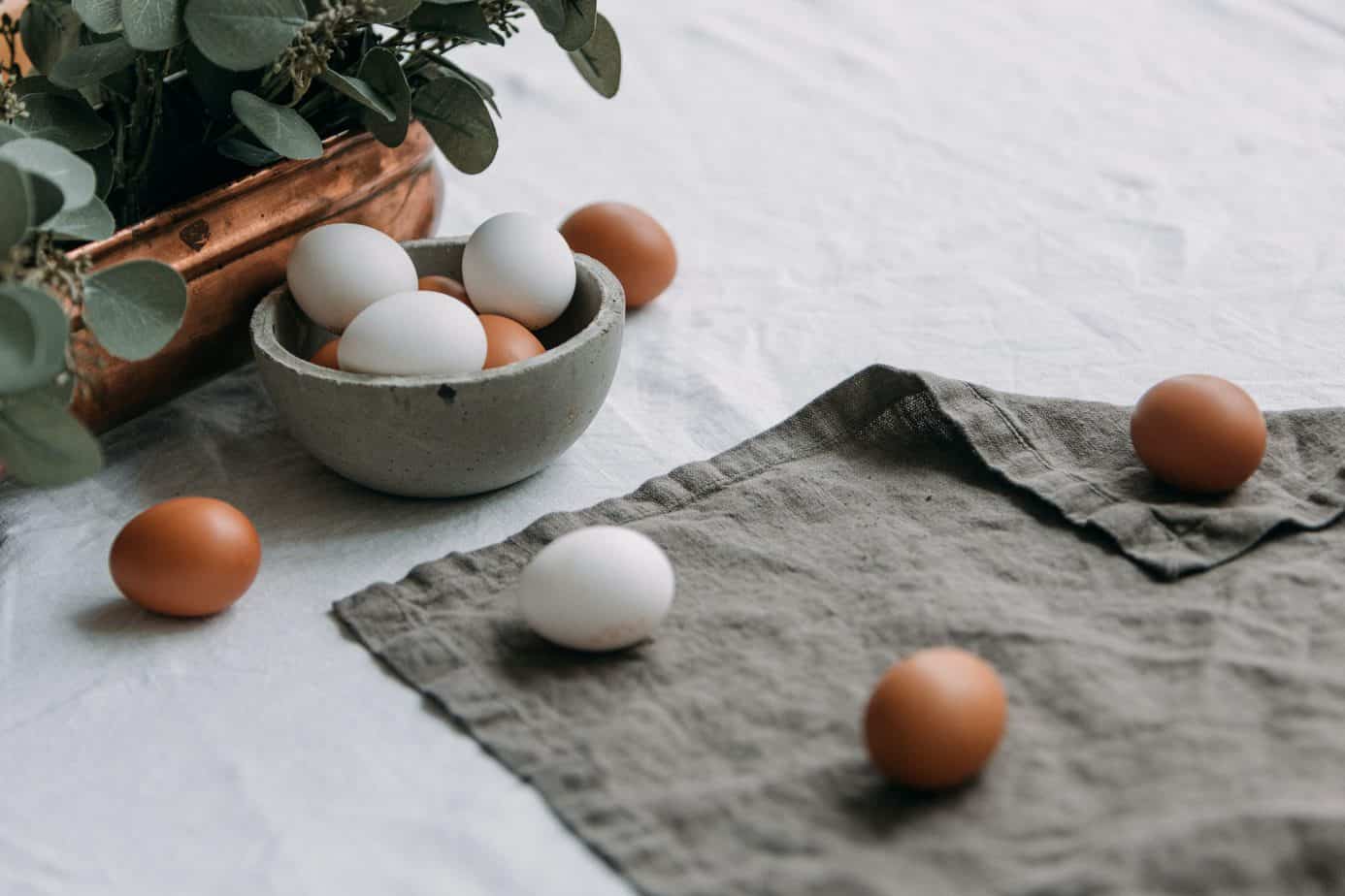 Jak ugotować jajka na twardo i na miękko?