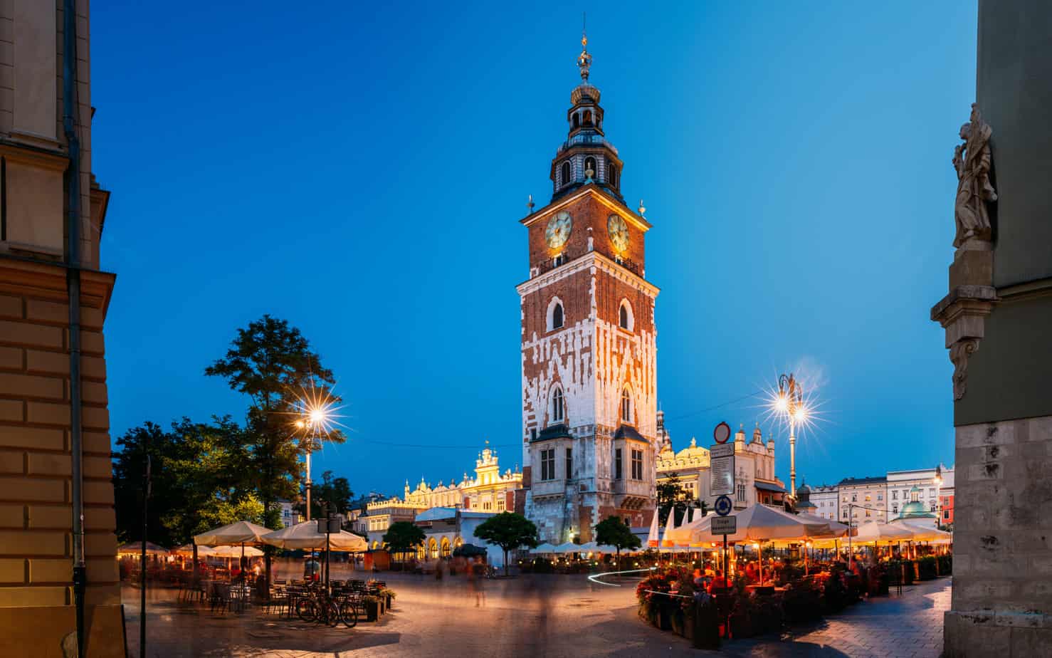 Jedzenie w Krakowie – na jakie zakątki kulinarne można się natknąć w tym mieście?